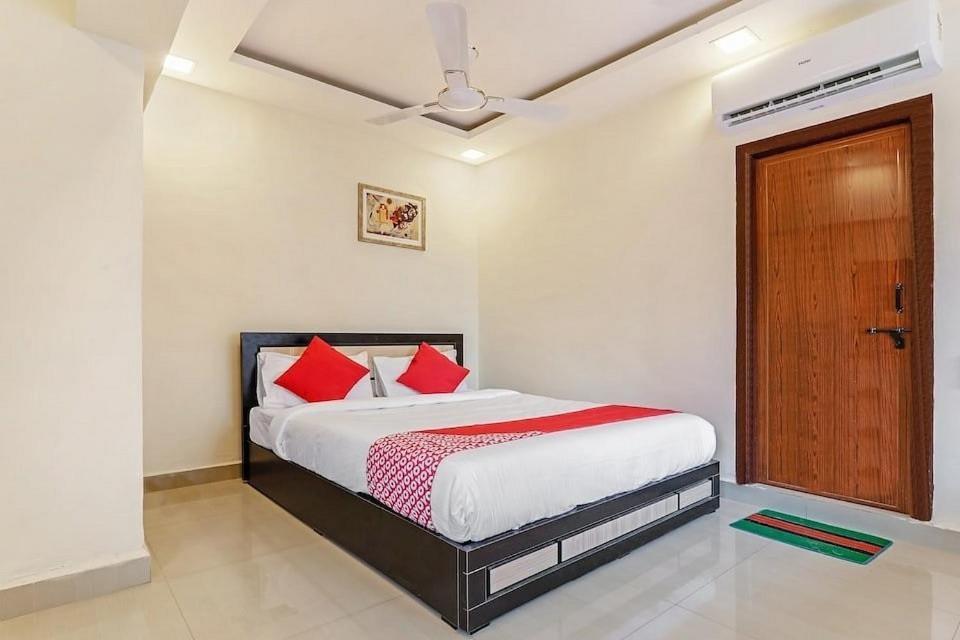 Oyo Kings Hotel Katunayaka Εξωτερικό φωτογραφία