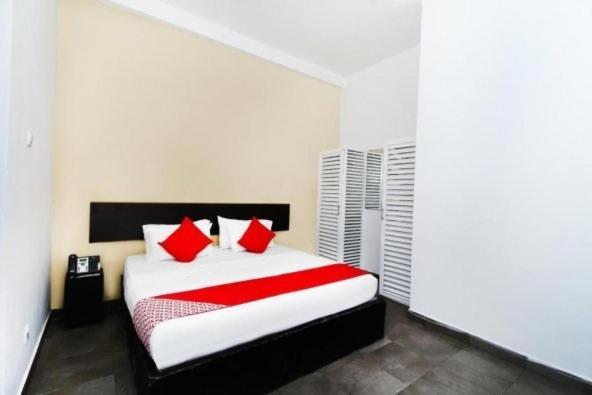Oyo Kings Hotel Katunayaka Εξωτερικό φωτογραφία